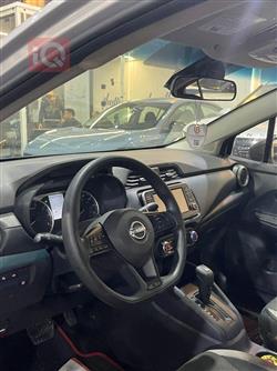 نيسان فيرسا